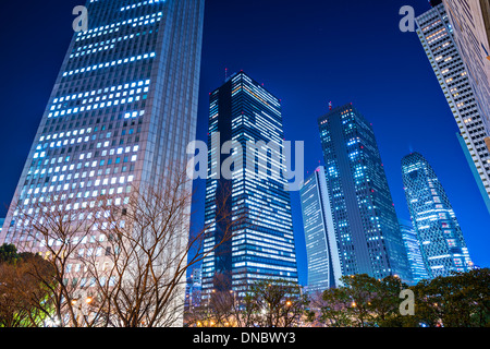 Shinjuku, Tokyo, Giappone cityscape di notte. Foto Stock