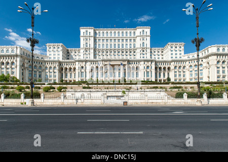 Palazzo del Parlamento a Bucarest, la capitale della Romania. Foto Stock