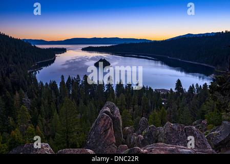 Incredibile Emerald Bay sunrise in Lake Tahoe. Foto Stock