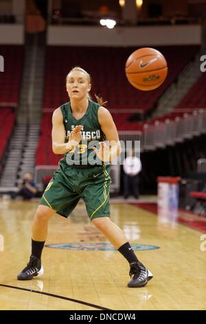 Fresno, CS, STATI UNITI D'AMERICA. Xx Dec, 2013. Dicembre 20, 2013 Fresno, CA - San Francisco guard Jamie Katuna nel gioco tra il San Francisco Dons e il Raschino di Fresno membro Bulldogs a Save Mart Center Fresno, in CA. San Francisco ha vinto il gioco da 76 a 47. © csm/Alamy Live News Foto Stock