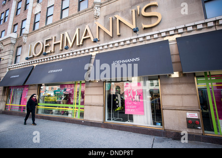 Un Loehmann's department store nel quartiere di Chelsea di New York Foto Stock