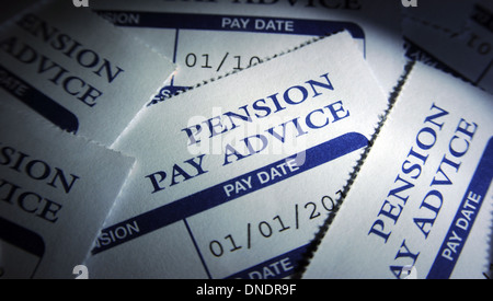 Pensione privata prestare consulenza scivola re il risparmio di economia di bilancio familiare la lievitazione dei prezzi sul posto di lavoro le pensioni degli anziani società membro Foto Stock