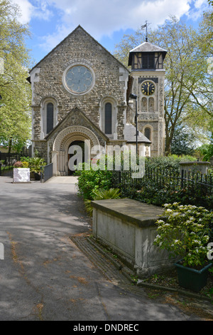 St Pancras vecchia chiesa e torre dell'orologio Foto Stock