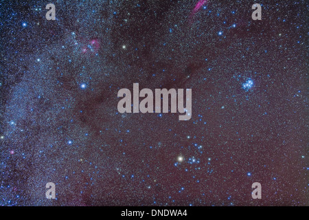 La regione di Taurus che mostra vicoli bui di nebulosità. Foto Stock