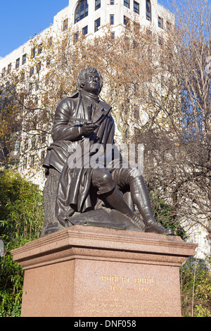 London, Victoria Embankment Gardens Sir John Steell della statua di Robert Burns Foto Stock