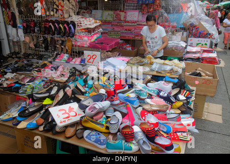 Hong Kong Cina,HK,Asia,Cinese,Orientale,Isola,North Point,Marble Street Market,shopping shopper shopping negozi negozi mercati di acquisto vendere, Retail st Foto Stock