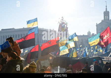 Continua la protesta di massa nella capitale ucraina Foto Stock