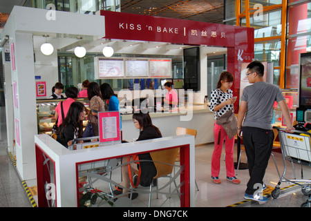 Pechino Cina, Asia, cinese, orientale, aeroporto internazionale di Pechino capitale, PEK, terminal 3, interno, cancello, caratteri cinesi hànzì pinyin, cibo, ven Foto Stock