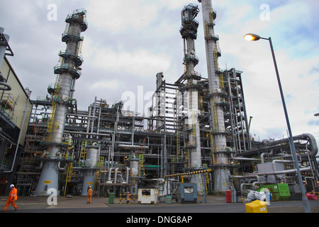 Grangemouth impianto petrolchimico e casa in Scozia la raffineria di petrolio dell'industria di proprietà di Ineos, Regno Unito. Foto Stock