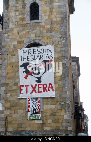 Il basco slogan in Euskara sulla parete Pais Vasco Paesi baschi Spagna Europa Foto Stock