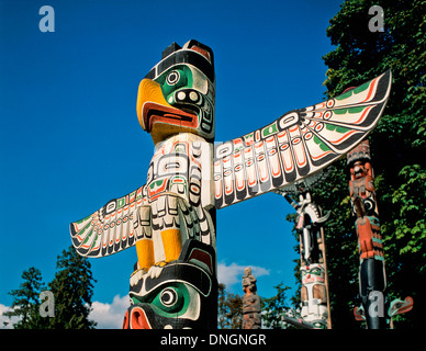 Totem Poles a Stanley Park, Vancouver, Canada Foto Stock