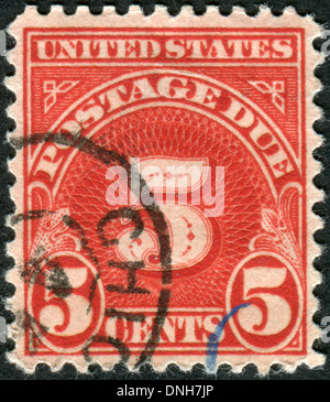 Stati Uniti - circa 1930: un francobollo Stampato negli USA, mostra la figura 5 il valore del prezzo, circa 1930 Foto Stock