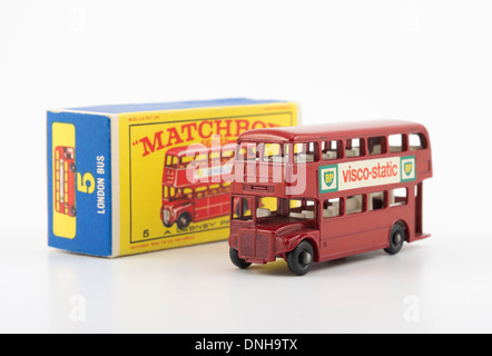 Matchbox Die-cast Toy Cars - #5 Routemaster bus rosso a due piani prodotte dai prodotti Lesney Regno Unito dal 1953 in poi. Foto Stock