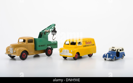 Meccano / Dublo Dinky pressofusa di vetture. Carrello di recupero / Bedford Van / Austin Taxi Foto Stock