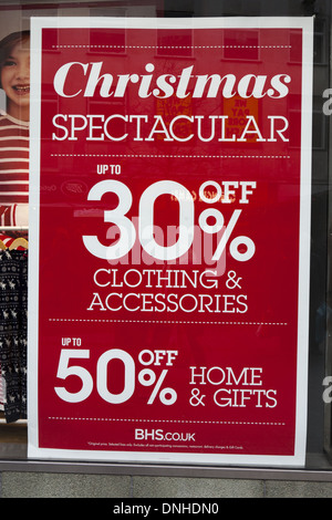Christmas Spectacular 50% in vendita in Liverpool ONE e Merseyside Regno Unito i negozi e gli amanti dello shopping durante il periodo festivo, 2013. Foto Stock