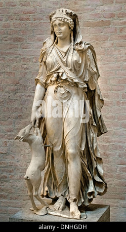 Artemis - Diana Greco Romano / dea della caccia, statua del primo secolo D.C. Foto Stock