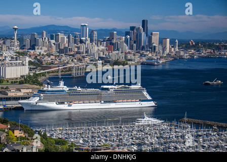 Nave da crociera ancorata a Seattle, Wa Foto Stock