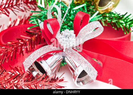 Natale campane argento ornamenti. Foto Stock