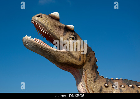 LEBA - 14 Luglio: Ritratto di un dinosauro, realizzati nel Parco Dinosauri in Leba Luglio 14, 2010 in Leba, Polonia. Foto Stock