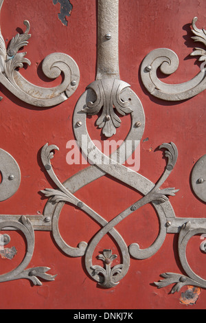 Dettaglio sulla porta e ingresso della chiesa di St Nicholas, Stare Mesto quartiere; Praga Foto Stock