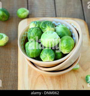 Freschi cavoli di Bruxelles, ingredienti, cibo closeup Foto Stock