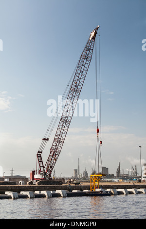 Il tubo di efflusso della costruzione, Billingham raggiungere, Fiume Tees,Teesside, Inghilterra Foto Stock