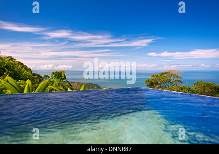 Piscina a Rancho Pacifico, Costa Rica Foto Stock