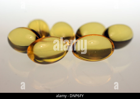 Omega 3 olio di pesce pillole Foto Stock