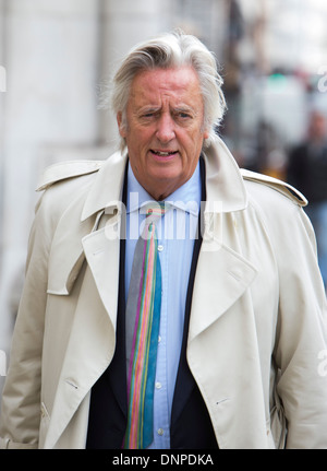 Michael Mansfield QC al di fuori della High Court,The Strand, Londra Foto Stock
