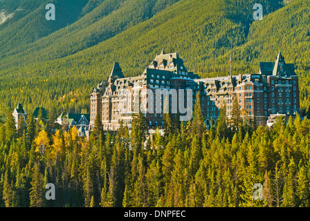 Il Fairmont Banff Springs Hotel Banff township il parco nazionale di Banff Alberta Canada Canadian Rockies Foto Stock