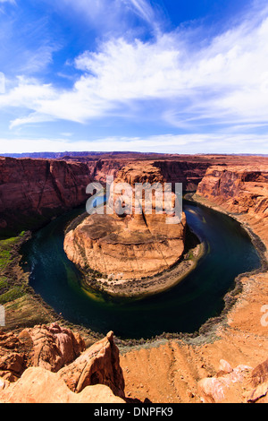 Curva a ferro di cavallo, a forma di ferro di cavallo meandro del fiume Colorado vicino a pagina, Arizona, Stati Uniti. Foto Stock