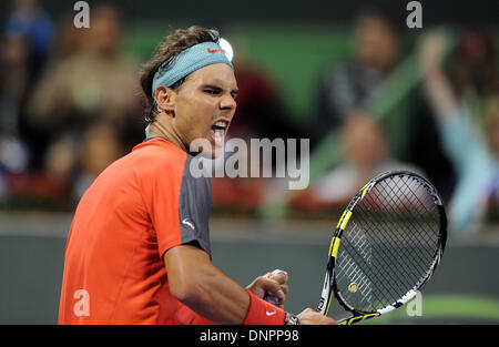 Doha in Qatar. 3 gennaio, 2014. Rafael Nadal di Spagna celebra la vittoria durante gli uomini singoli semifinale partita contro Peter Gojowczyk della Germania in Qatar Open Tennis Tournament, Gen 3, 2014. Nadal ha vinto 2-1. Credito: Chen Shaojin/Xinhua/Alamy Live News Foto Stock