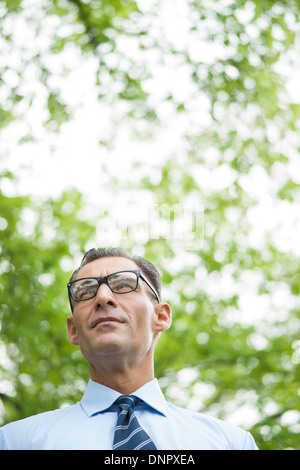 Ritratto di imprenditore all'aperto, Mannheim, Baden-Württemberg, Germania Foto Stock