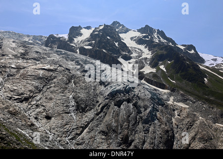 Il Ghiacciaio del Trient. Sheepbacks rocce. Il Mont Blanc massiccio montuoso. Paesaggio alpino delle Alpi Svizzere. Foto Stock