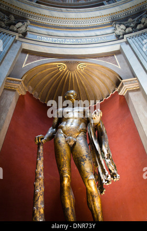 Statua di bronzo di Ercole nei musei vaticani, Città del Vaticano, Roma, Italia, Europa Foto Stock