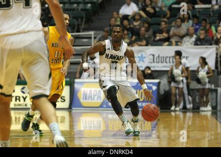 Honolulu, HI, STATI UNITI D'AMERICA. 30 Dic, 2013. Dicembre 30, 2013 - Hawaii Rainbow Warriors guard Keith Shamburger #00 durante l'azione tra il Norfolk membro spartani e Hawaii Rainbow Warriors a Stan Sheriff centro sull'Università delle Hawaii a Manoa campus a Honolulu, HI. © csm/Alamy Live News Foto Stock