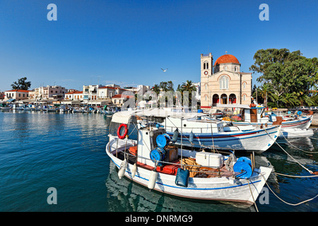 Barche nel porto di Aegina Island, Grecia Foto Stock