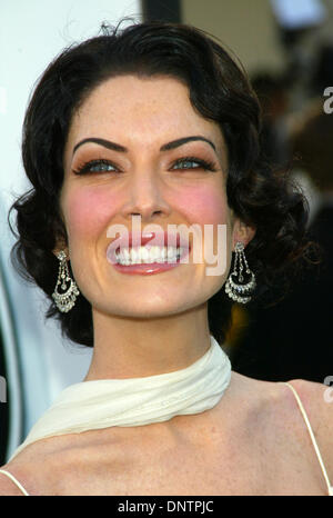 Giugno 26, 2002 - Westwood, CA, Stati Uniti d'America - attrice Lara Flynn Boyle."'Men In Black 2''.Mann Village & Bruin teatri.Westwood, CA 6/26/02. Lockwood. 2002 K2109LOC(Credit Immagine: © Globo foto/ZUMAPRESS.com) Foto Stock