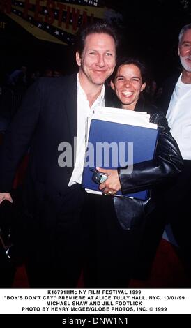 1 ottobre, 1999 - K16791HMc: NY FILM FESTIVAL 1999.a Alice Tully Hall di New York 10/01/1999.I ragazzi non fanno grido PREM.MICHAEL SHAW E JILL FOOTLICK. HENRY McGEE/ 1999(Credit Immagine: © Globo foto/ZUMAPRESS.com) Foto Stock