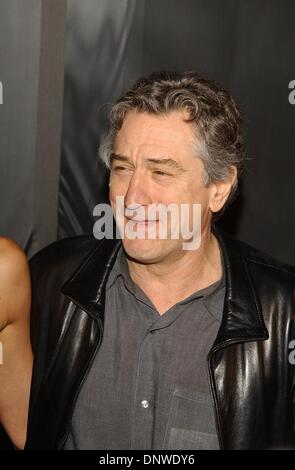 Mar 11, 2002 - K24373AG:SHOWTIME PREMIERE MONDIALE.Grauman's Chinese Theater, Hollywood, CA 03/11/2002. ROBERT De Niro . AMY GRAVES/ 2002.(D)(Immagine di credito: © Globo foto/ZUMAPRESS.com) Foto Stock