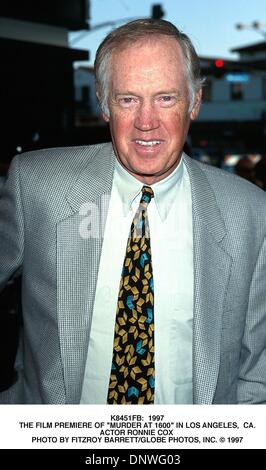 9 maggio 2001 - K8451FB: 1997.La premiere del film di ''assassinio a 1600'' a Los Angeles, CA..L'ATTORE RONNIE COX . FITZROY BARRETT/ 1997(Credit Immagine: © Globo foto/ZUMAPRESS.com) Foto Stock