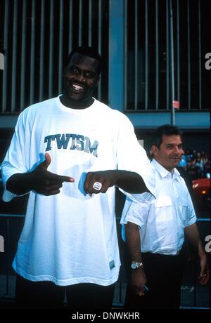 Luglio 23, 2001 - K22709MG: 7/23/01.il ''Il pianeta delle scimmie" premiere del film .al Teatro Ziegfeld a NYC..Shaquille O'Neal. MARINA GARNIER/ 2001(Credit Immagine: © Globo foto/ZUMAPRESS.com) Foto Stock