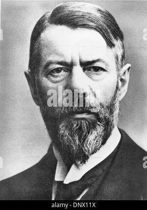 Febbraio 15, 1917 - Heidelberg, Germania - 'nemico degli scudieri' è stato quello che il famoso politico tedesco economista e sociologo Max Weber definiva il cui compleanno proviene round per la centesima volta sul XXI Aprile, 1964. Nato a Erfurt, figlio di un politico si è rotto più e più con la nazionale-posizioni liberali della sua casa dei genitori nel corso del suo lavoro di ricerca su social p Foto Stock