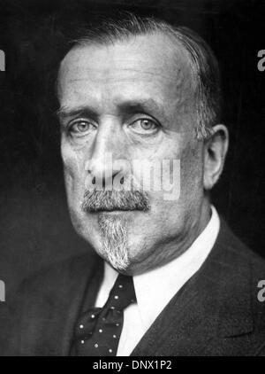 Il 1 gennaio, 1930 - Berlino, Germania - HEINRICH MANN, nato Luiz Heinrich Mann (Marzo 27, 1871-marzo 11, 1950) era un romanziere che ha scritto opere con un forte tema sociale che ha portato al suo esilio nel 1933. (Credito Immagine: © Keystone Pictures USA/ZUMAPRESS.com) Foto Stock