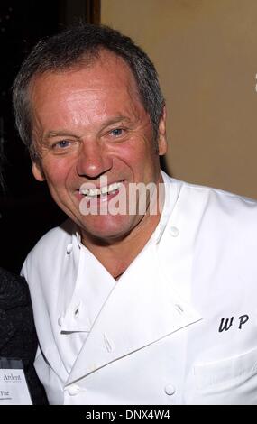 Sett. 18, 2002 - K26099TR JASON FOUNDATION per suicidio giovanile PERVENTION .SPAGO ristorante a Beverly Hills, CA. 9-18-02. TOM RODRIGUEZ/ Wolfgang Puck(Immagine di credito: © Globo foto/ZUMAPRESS.com) Foto Stock