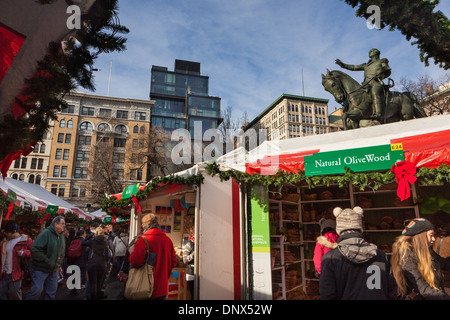 Mercato di vacanza presso la Union Square di New York City. Foto Stock