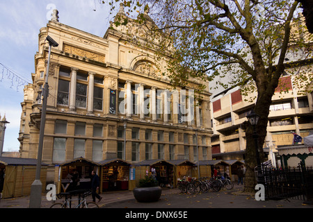 4 Dic 2013 - Cardiff, Galles, UK: la vecchia libreria o Cardiff Free Library edificio sulla Hayes, Foto Stock