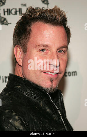 Dic 05, 2005; Hollywood, CA, Stati Uniti d'America; JIM BOSELY durante gli arrivi alla premiere del film in un batter d'occhio tenuto presso le Highlands nightclub. Credito: foto di Jerome Ware/ZUMA premere. (©) Copyright 2005 da Girolamo Ware Foto Stock