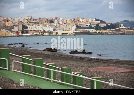 Ceuta, che si trova sulla punta del nord Africa occidentale, un enclave di Spagna e parte della regione spagnola dell'Andalusia. Foto Stock