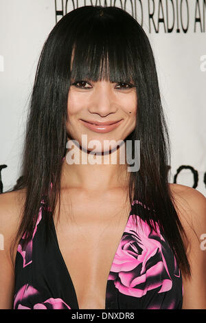 Dic 06, 2005; Hollywood, CA, Stati Uniti d'America; attrice BAI LING durante gli arrivi al Junior Hollywood &Radio Televisione della società terza annuale "Giovani Hollywood' festa tenutasi presso il privilegio nightclub di Hollywood. Credito: foto di Jerome Ware/ZUMA premere. (©) Copyright 2005 da Girolamo Ware Foto Stock